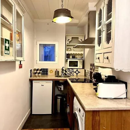 Kitsch Corner Paradise I Appartamento Lisbona